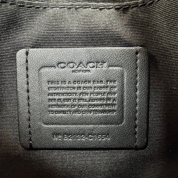 100% Authentic Coach Crossbody Bag - Picture 6 of 12
